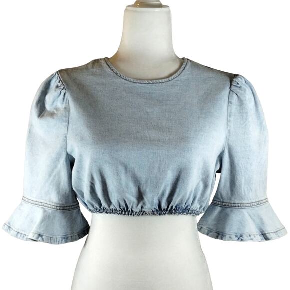 R WeWoreWhat Womens Super Light Blue Indigo Comfort Cropped Jean Denim Top NWT S - Picture 1 of 12